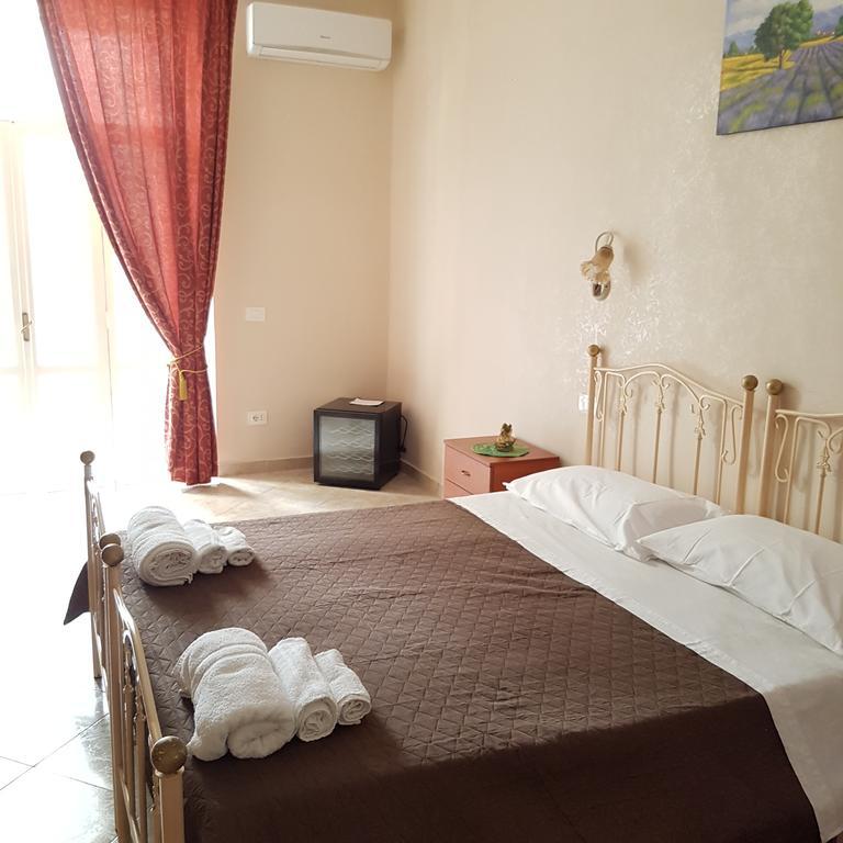 San Gaetano Bed Bed & Breakfast Napoli Eksteriør bilde